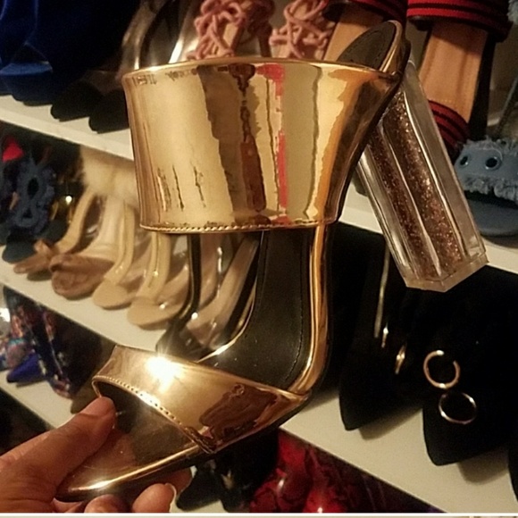 Fashion nova heels, rose gold worn once - Picture 4 of 4